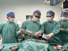 中南大学湘雅医院心脏大血管外科应用MitraClip™系统顺利完成一例FMR缘对缘修复手术